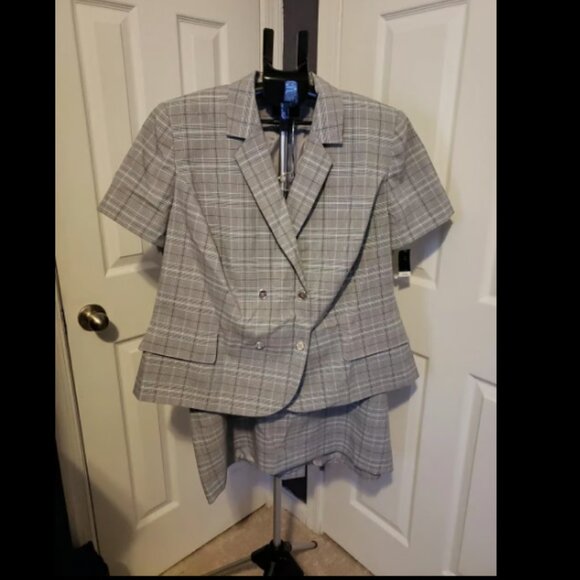 NEW John Meyer Skirt Suit Size 20W Two Piece Set Light Gray with Pockets $280